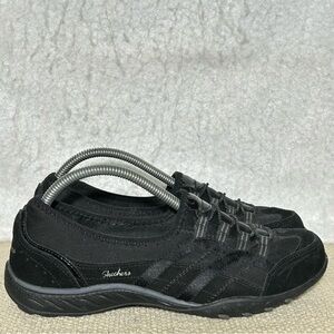 Skechers Womens Black Relaxed Fit:Breathe Easy SlipOn Casual Sneakers Shoes SZ 7